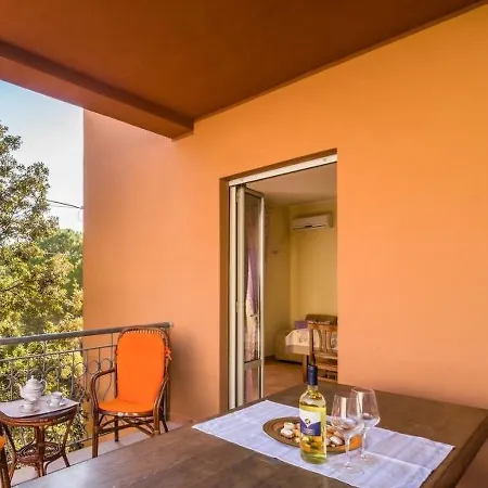 Appartamento Locazione Turistica Casa Pineta 2 *